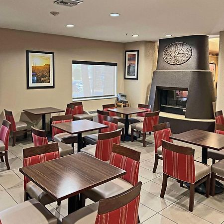 Comfort Suites Peoria Sports Complex Εξωτερικό φωτογραφία