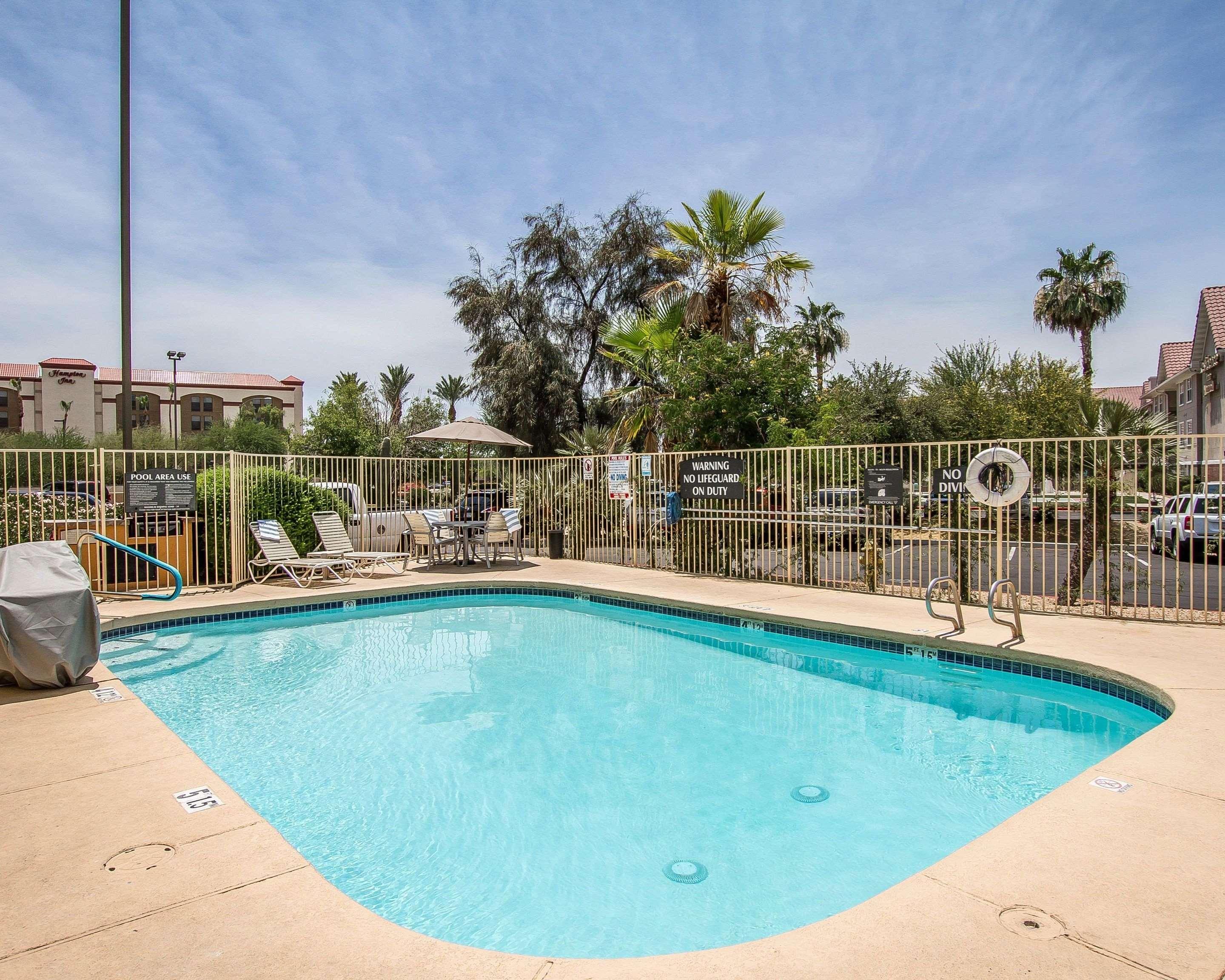 Comfort Suites Peoria Sports Complex Εξωτερικό φωτογραφία
