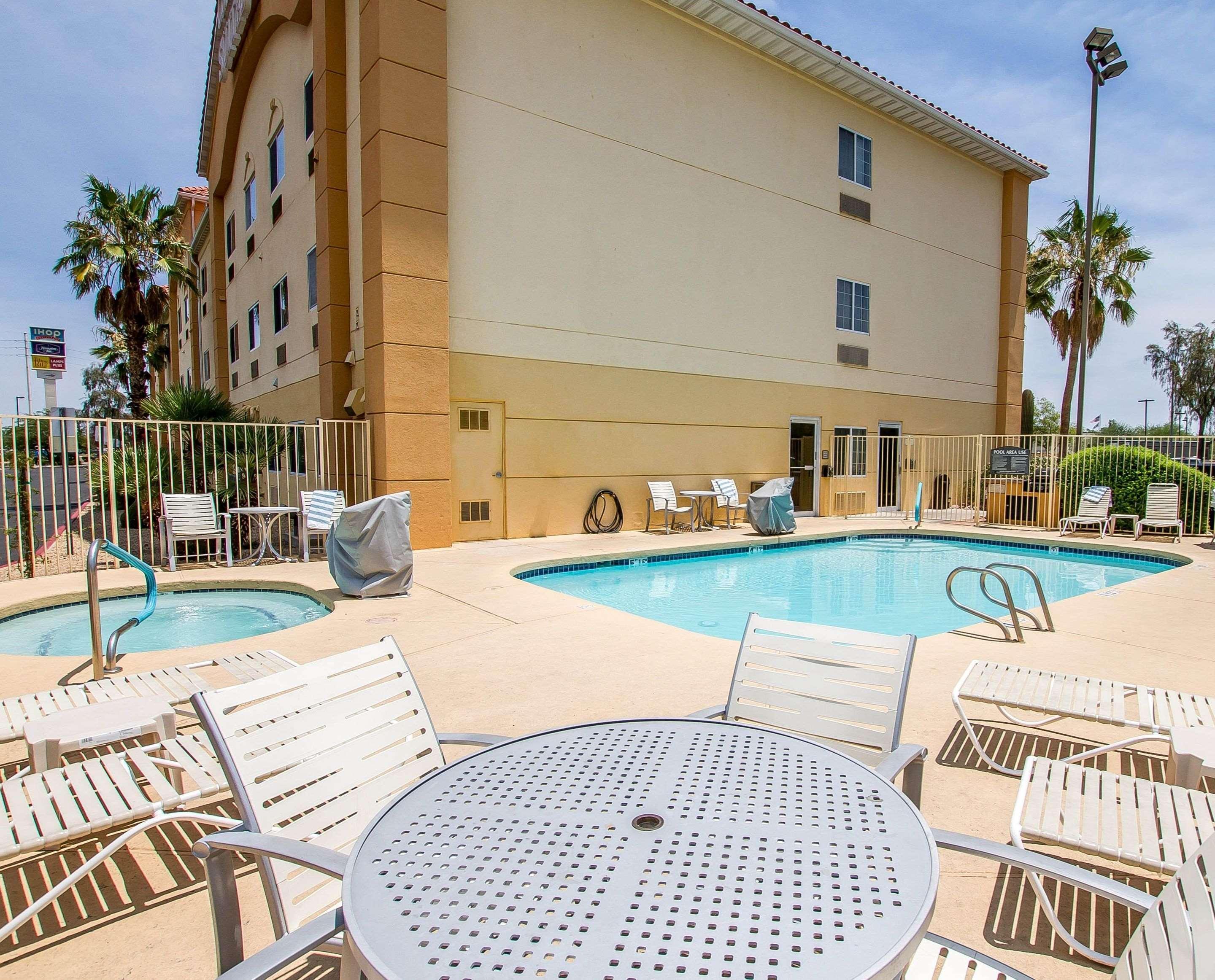 Comfort Suites Peoria Sports Complex Εξωτερικό φωτογραφία