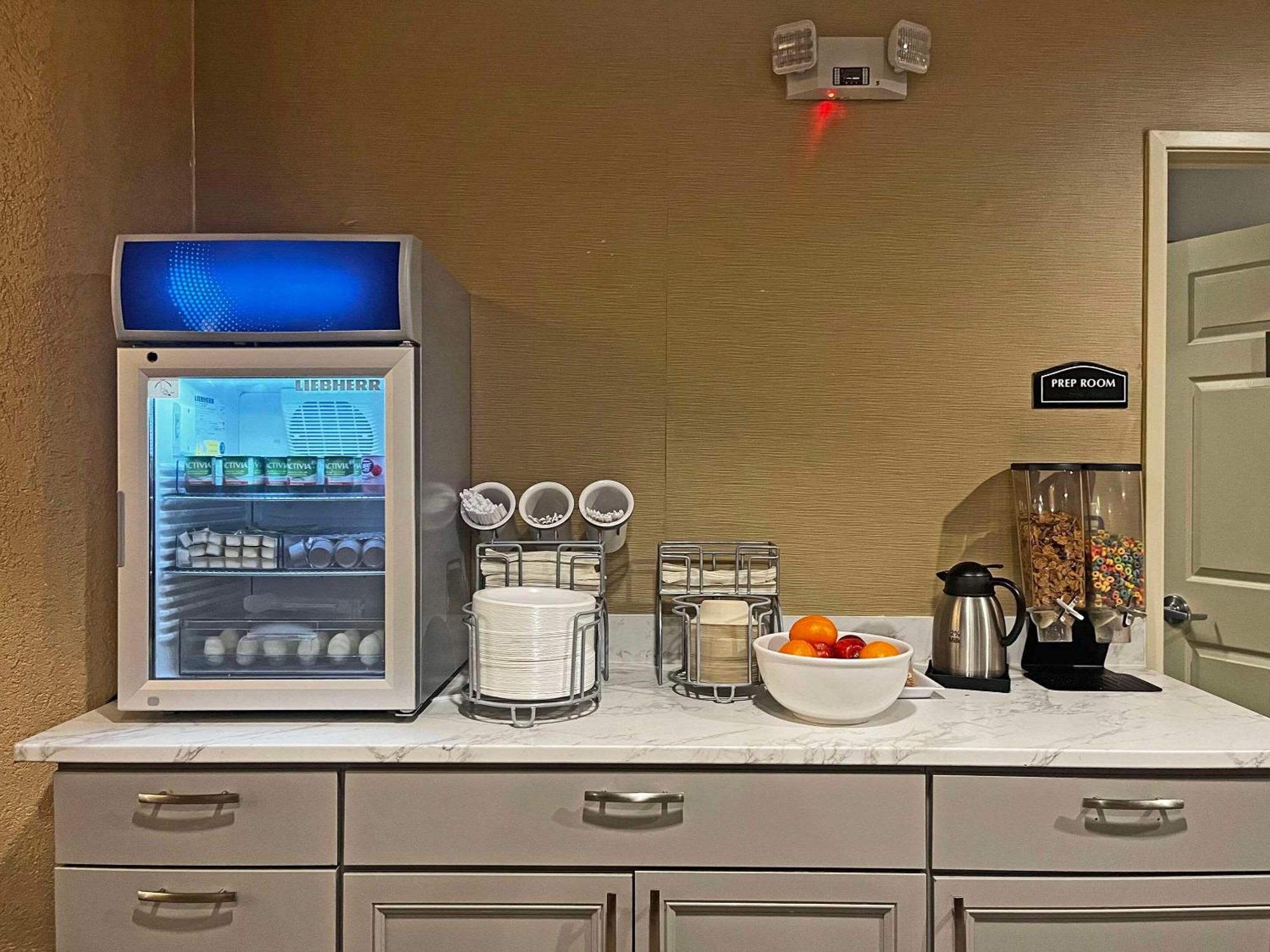 Comfort Suites Peoria Sports Complex Εξωτερικό φωτογραφία