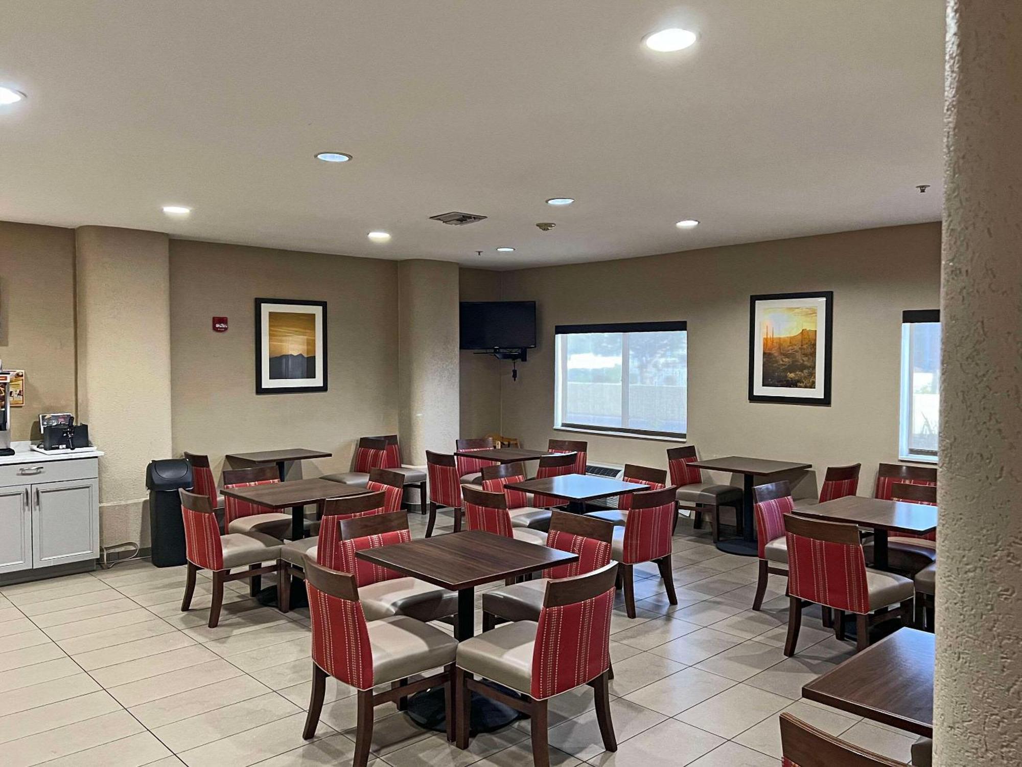 Comfort Suites Peoria Sports Complex Εξωτερικό φωτογραφία