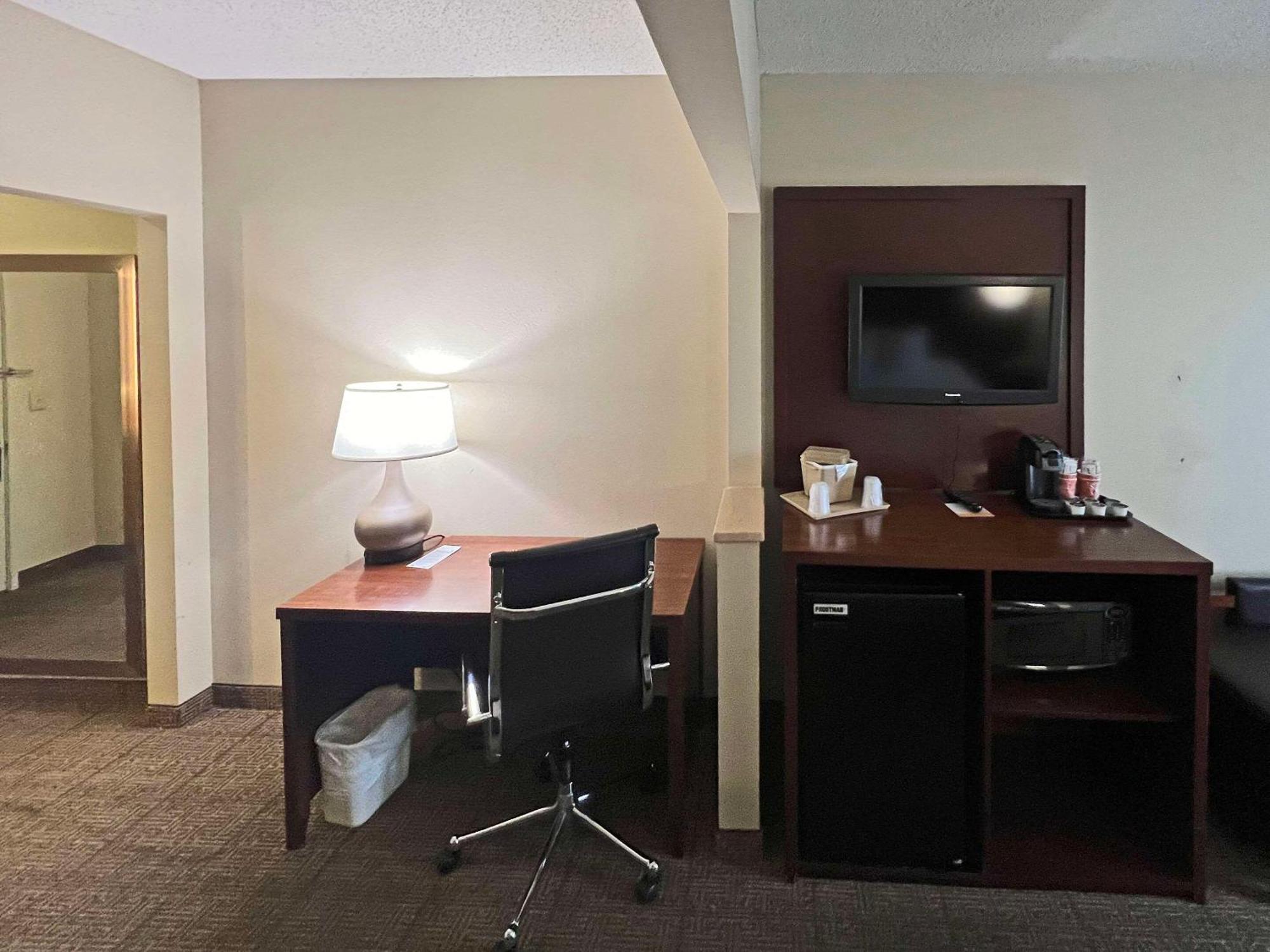Comfort Suites Peoria Sports Complex Εξωτερικό φωτογραφία