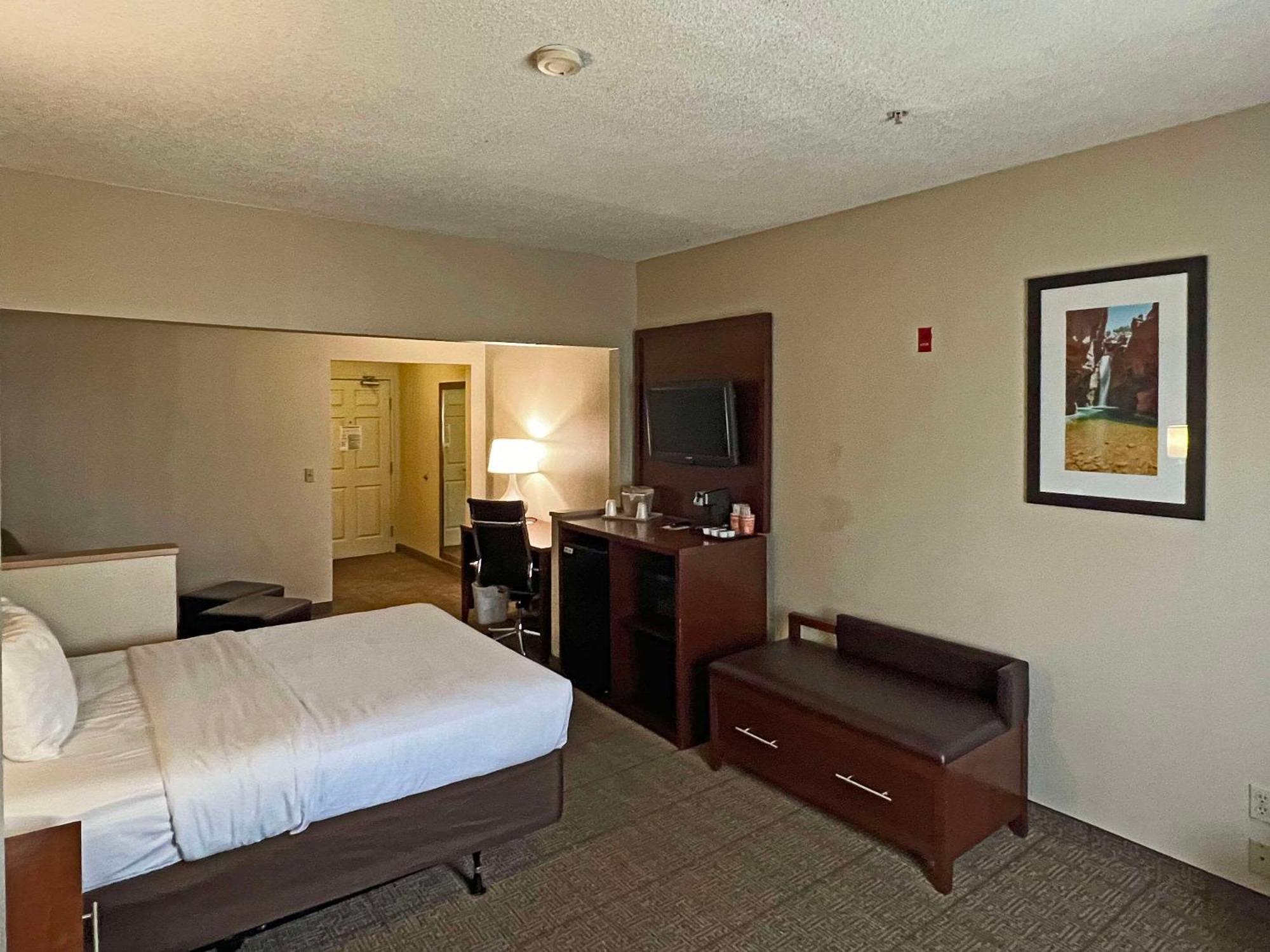 Comfort Suites Peoria Sports Complex Εξωτερικό φωτογραφία