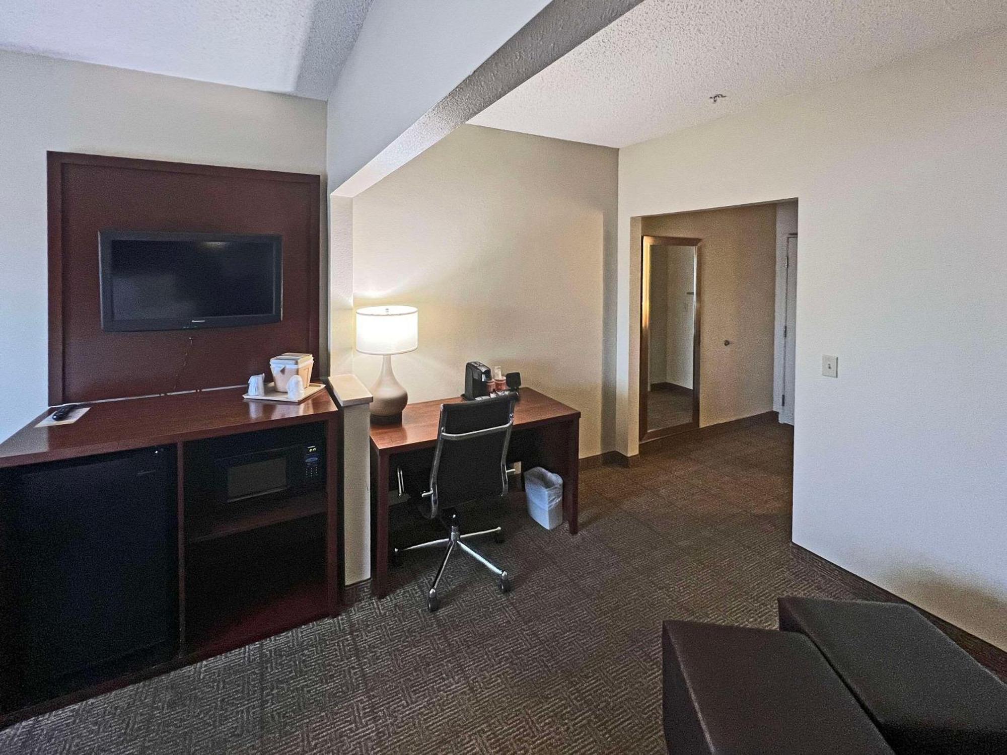Comfort Suites Peoria Sports Complex Εξωτερικό φωτογραφία