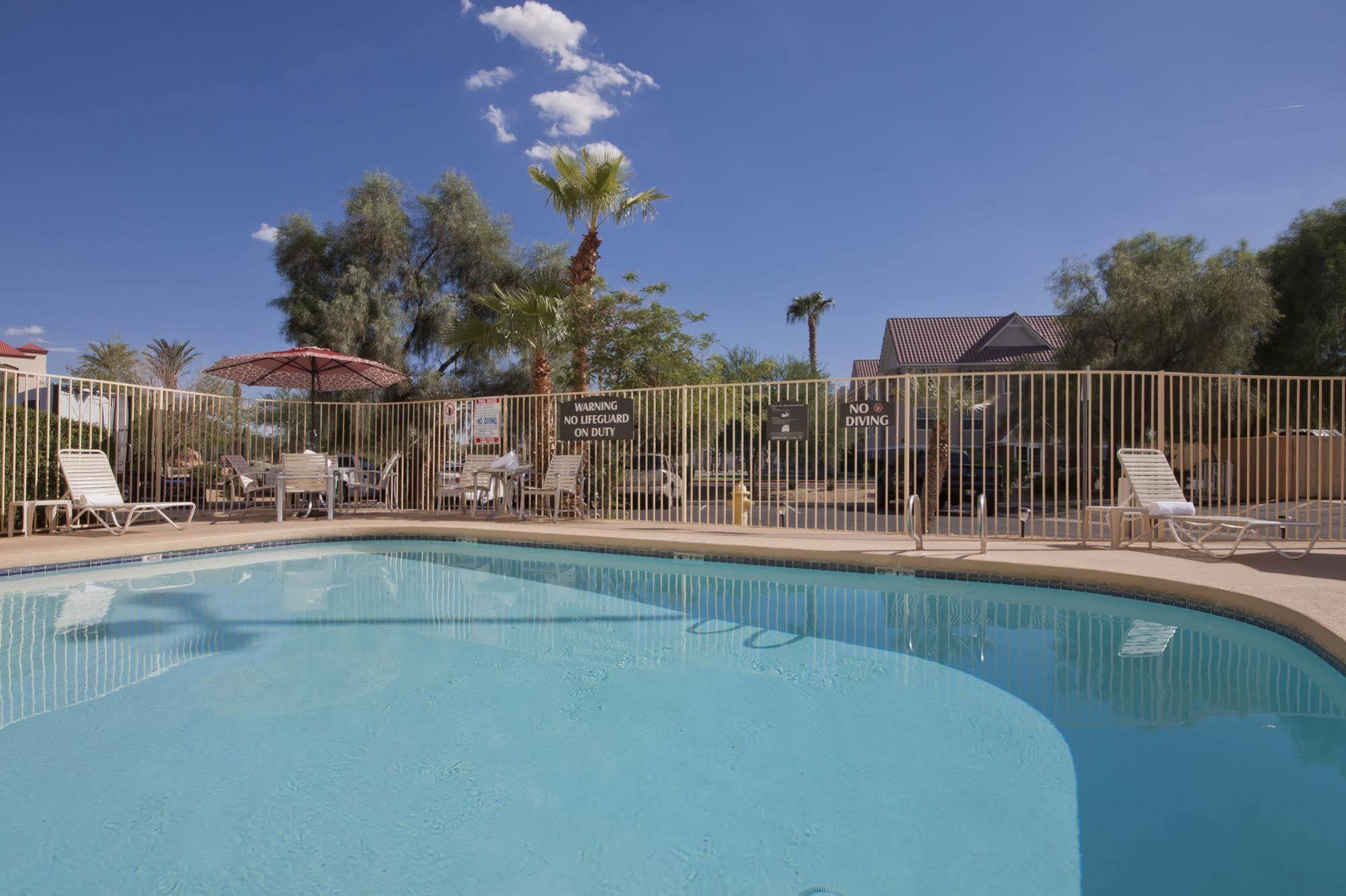 Comfort Suites Peoria Sports Complex Εξωτερικό φωτογραφία